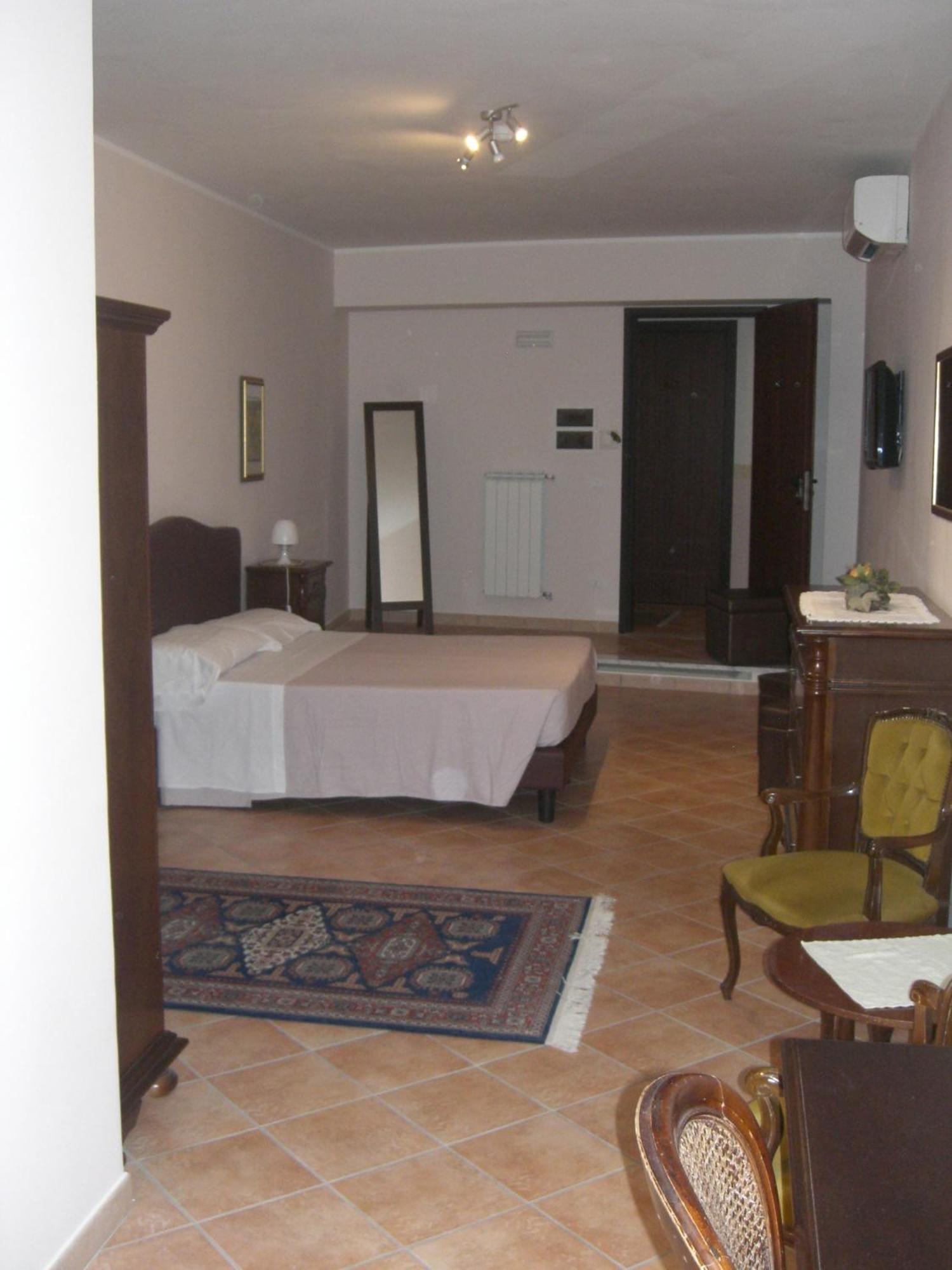 רייטי Hotel Europa חדר תמונה