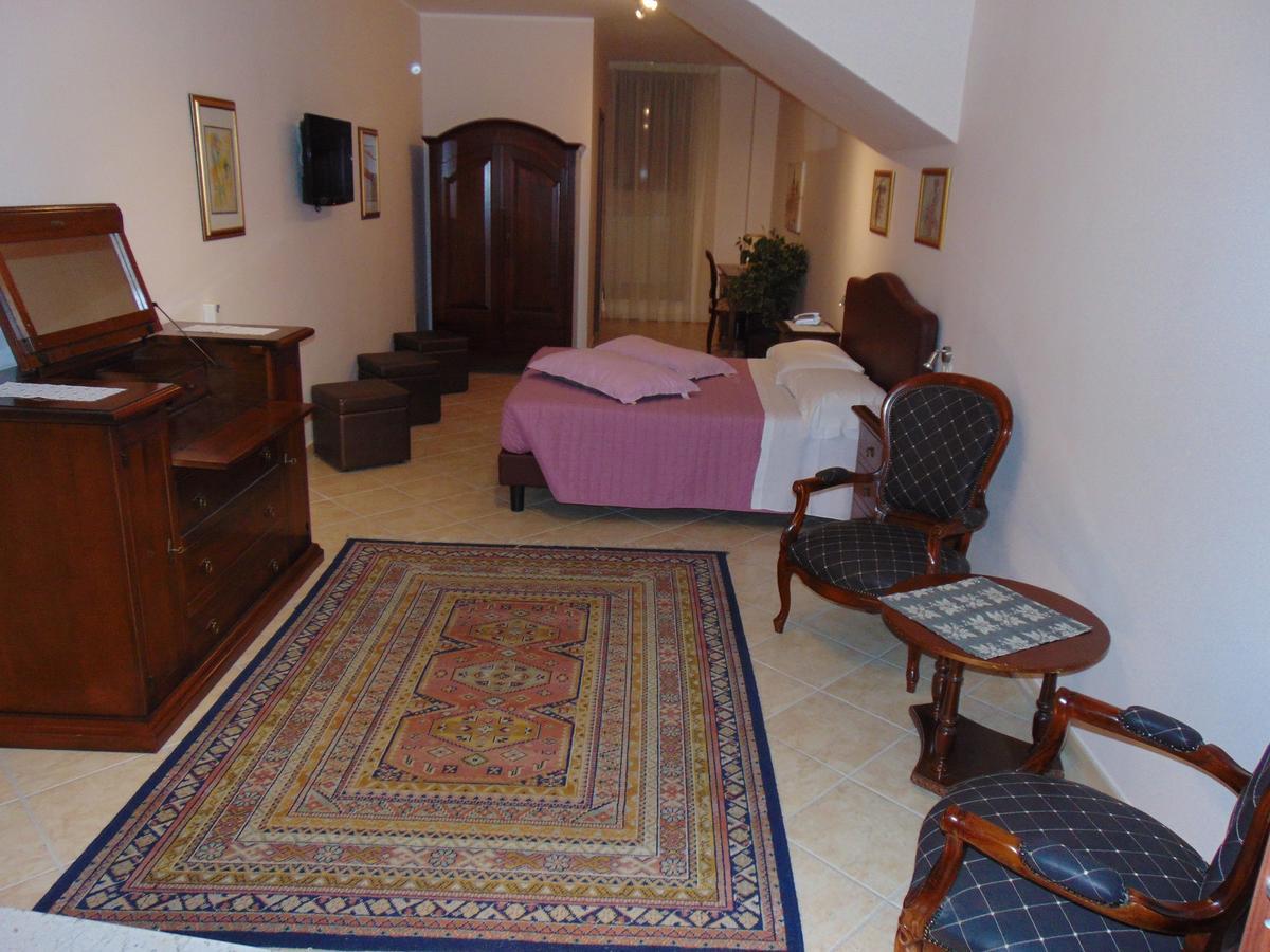 רייטי Hotel Europa מראה חיצוני תמונה