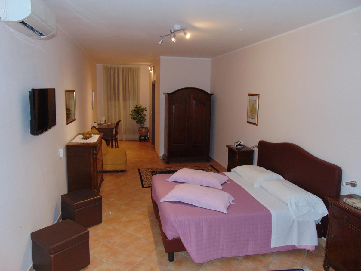 רייטי Hotel Europa מראה חיצוני תמונה